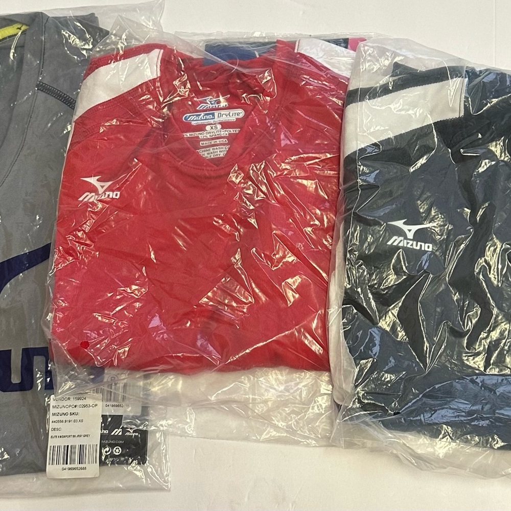 Mizuno Gray Volleyball Top